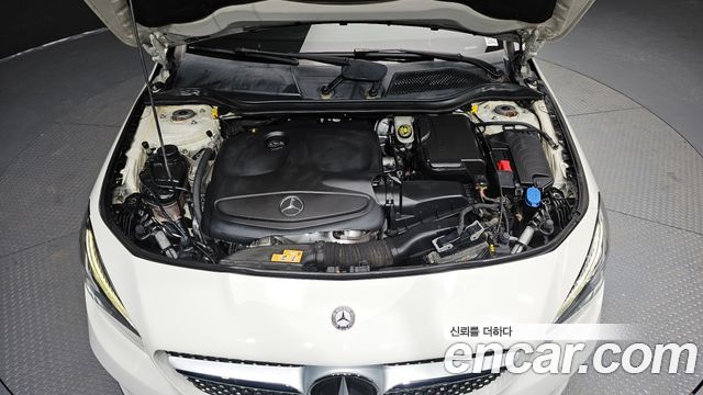 Mercedes-Benz CLA-Class CLA250 4MATIC