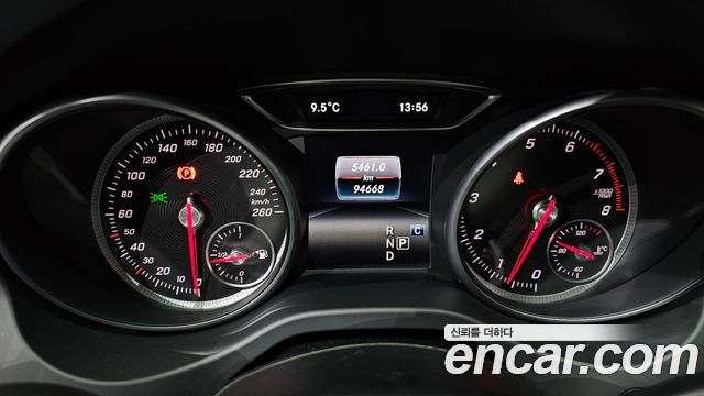 Mercedes-Benz CLA-Class CLA250 4MATIC