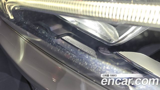 Mercedes-Benz CLA-Class CLA250 4MATIC
