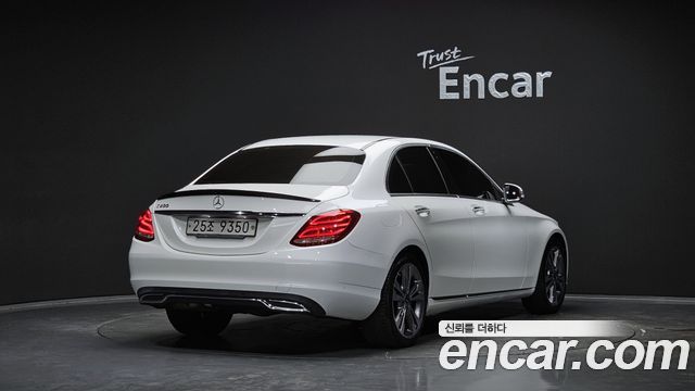Mercedes-Benz C-Class C200 Avantgarde