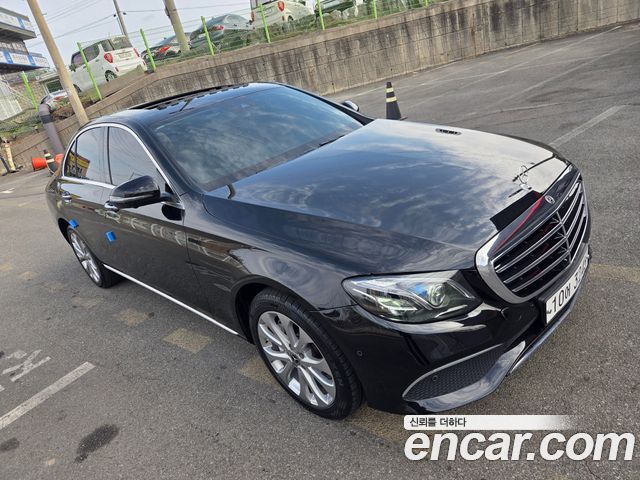 Mercedes-Benz E-Class E300 4MATIC Exclusive