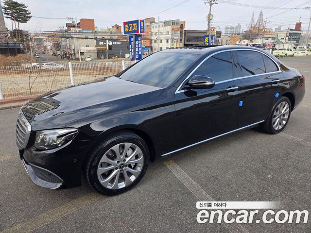Mercedes-Benz E-Class E300 4MATIC Exclusive