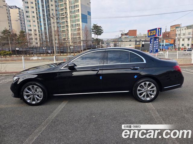 Mercedes-Benz E-Class E300 4MATIC Exclusive
