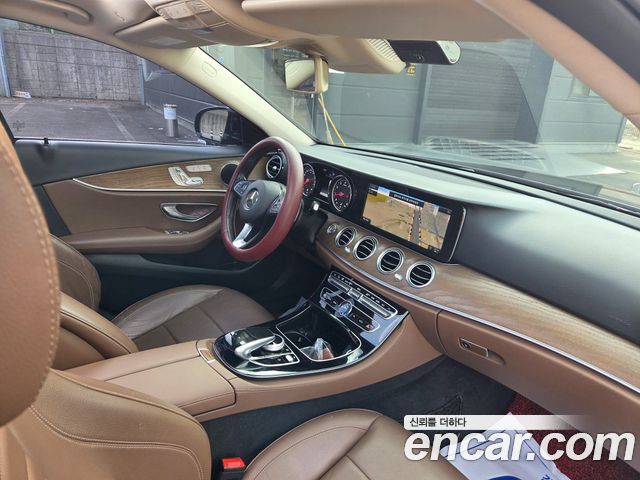 Mercedes-Benz E-Class E300 4MATIC Exclusive