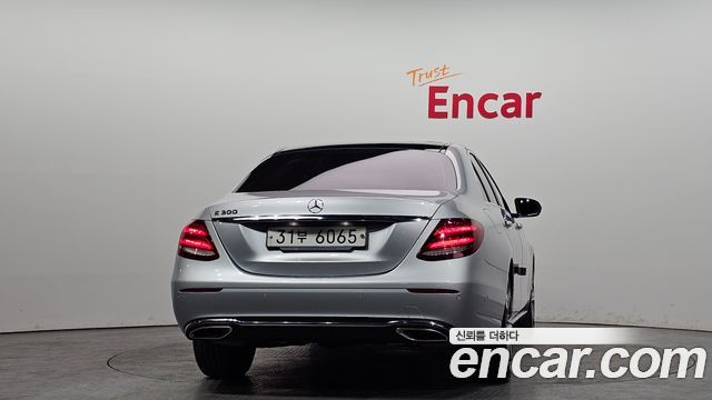 Mercedes-Benz E-Class E300 Avantgarde
