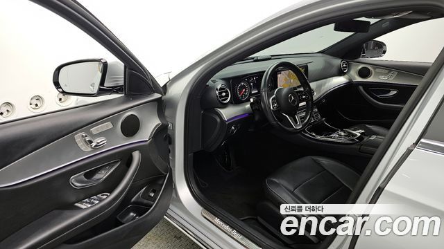 Mercedes-Benz E-Class E300 Avantgarde