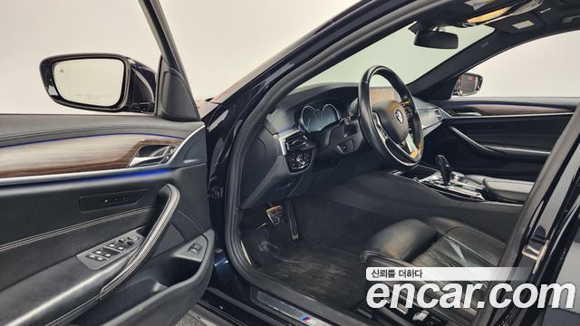 BMW 5-Series 530i xDrive M Sport Package Plus