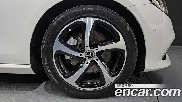 Mercedes-Benz E-Class E250 Avantgarde