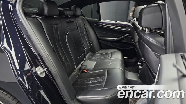 BMW 5-Series 530d M Sport Package
