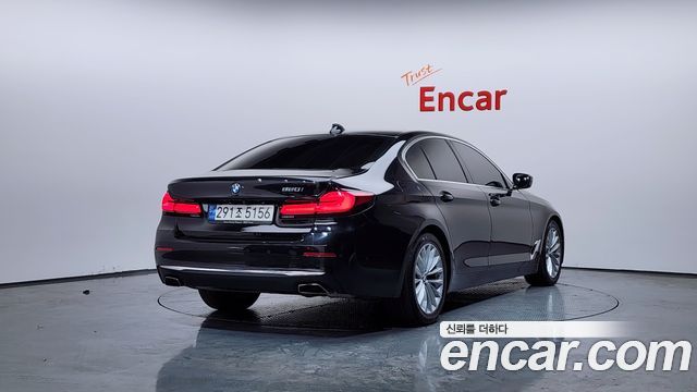 BMW 5-Series 520i Luxury