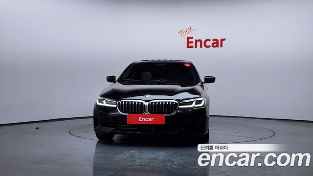 BMW 5-Series 520i Luxury