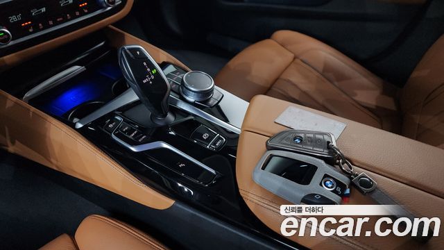 BMW 5-Series 520i Luxury