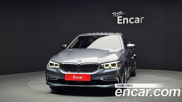 BMW 5-Series 520i Luxury