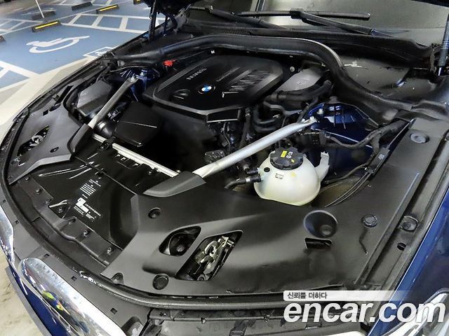 BMW 5-Series 520d xDrive Luxury Plus