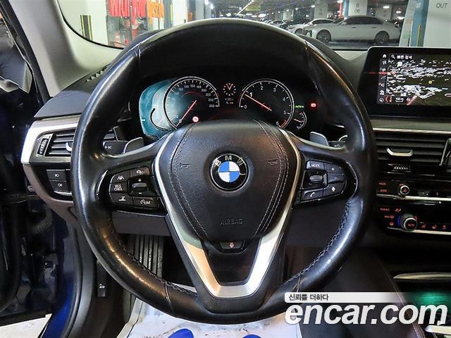 BMW 5-Series 520d xDrive Luxury Plus