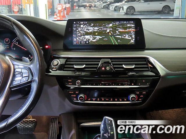 BMW 5-Series 520d xDrive Luxury Plus