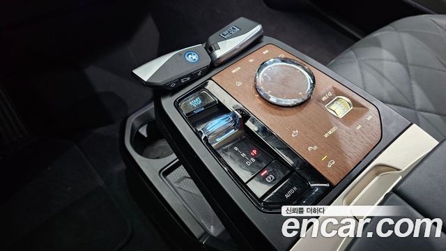 BMW iX xDrive50 Sports Plus