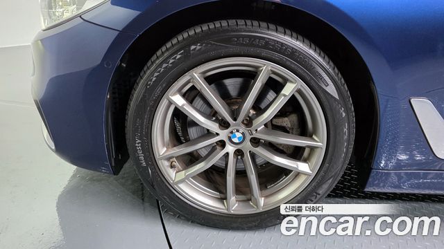 BMW 5-Series 520i M Sport