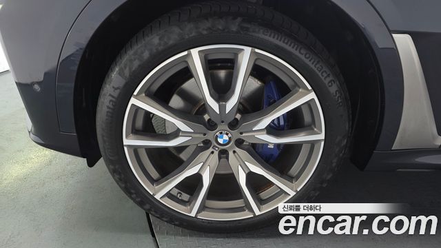 BMW X7 M50i 6STR