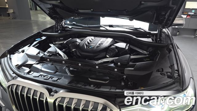 BMW X7 M50i 6STR
