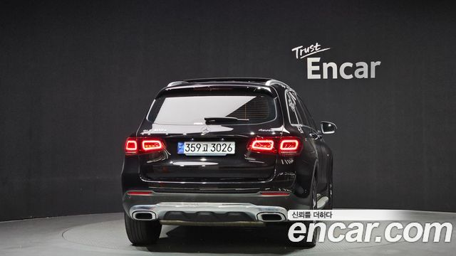 Mercedes-Benz GLC-Class GLC300e 4MATIC