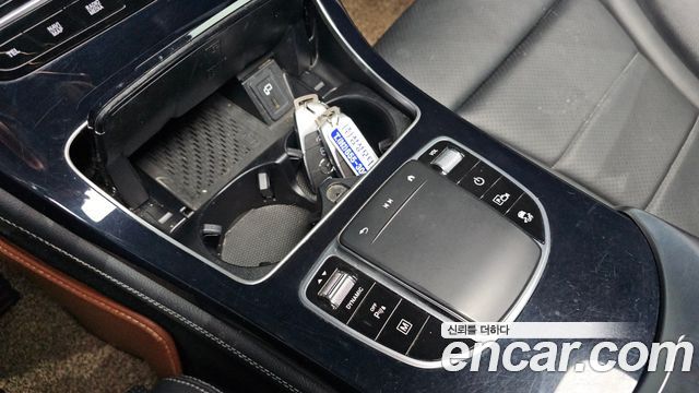 Mercedes-Benz GLC-Class GLC300e 4MATIC