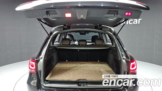 Mercedes-Benz GLC-Class GLC300e 4MATIC