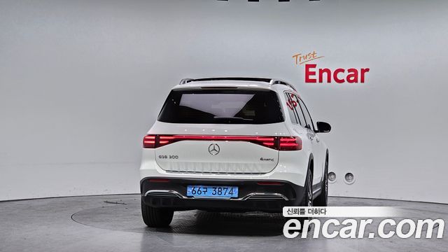 Mercedes-Benz EQB EQB300 4MATIC AMG Line