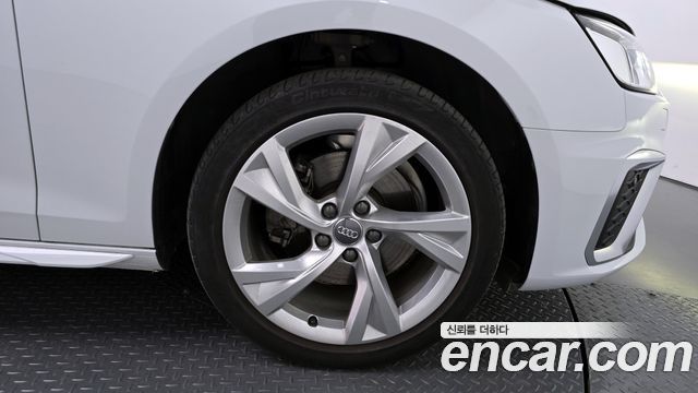 Audi A4 40 TFSI Premium
