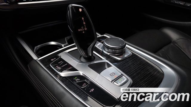 BMW 7-Series 740Li xDrive M Sport Package