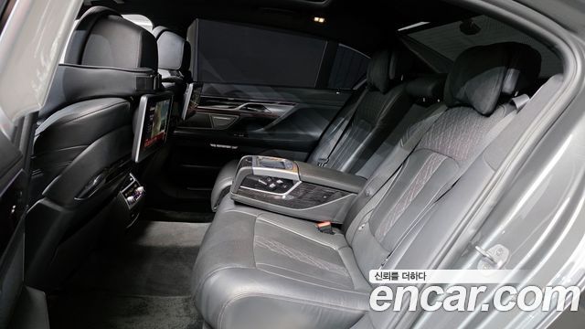 BMW 7-Series 740Li xDrive M Sport Package