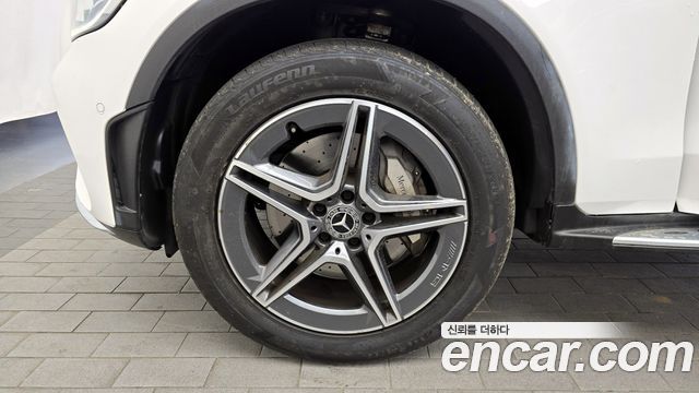 Mercedes-Benz GLC-Class GLC300e 4MATIC Coupe