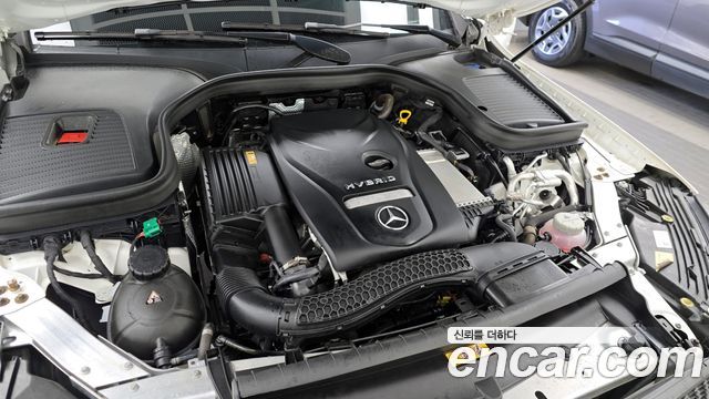 Mercedes-Benz GLC-Class GLC300e 4MATIC Coupe