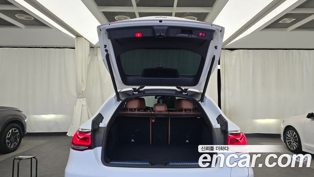 Mercedes-Benz GLC-Class GLC300e 4MATIC Coupe