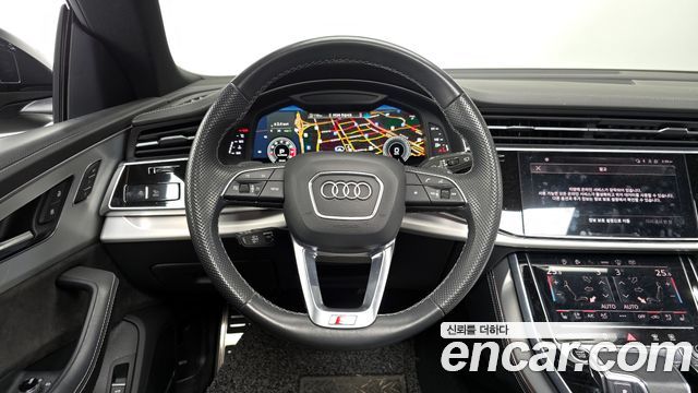 Audi Q8 55 TFSI Quattro Premium