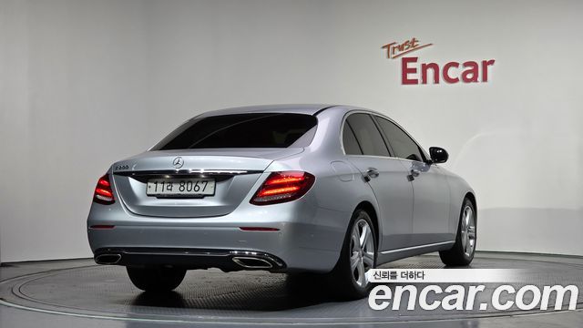 Mercedes-Benz E-Class E200 Avantgarde