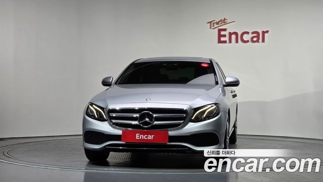 Mercedes-Benz E-Class E200 Avantgarde