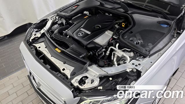 Mercedes-Benz E-Class E200 Avantgarde