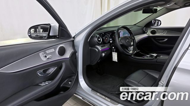 Mercedes-Benz E-Class E200 Avantgarde