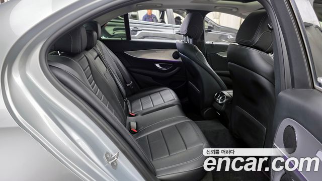 Mercedes-Benz E-Class E200 Avantgarde