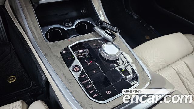 BMW X7 xDrive 40i Design Pure Excellence 6-Seater