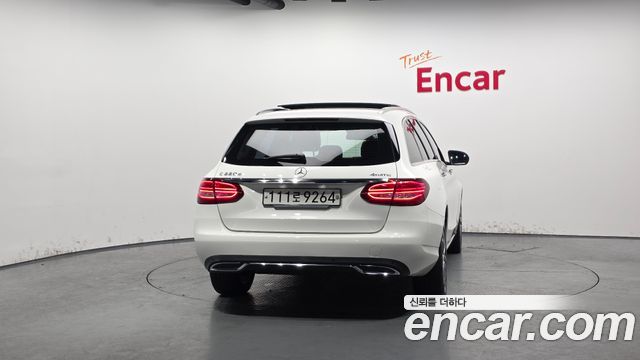 Mercedes-Benz C-Class C220 d 4MATIC Estate