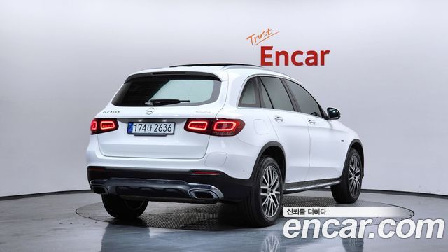 Mercedes-Benz GLC-Class GLC300e 4MATIC