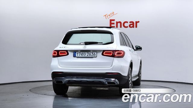 Mercedes-Benz GLC-Class GLC300e 4MATIC