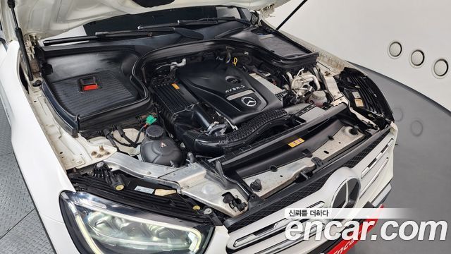 Mercedes-Benz GLC-Class GLC300e 4MATIC