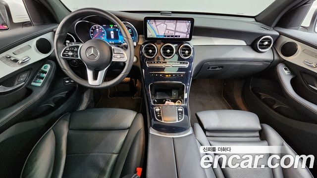 Mercedes-Benz GLC-Class GLC300e 4MATIC