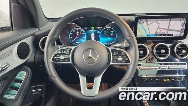 Mercedes-Benz GLC-Class GLC300e 4MATIC
