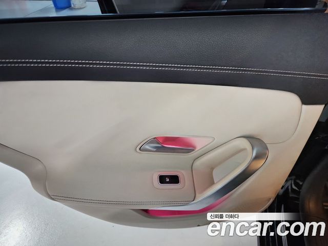 Mercedes-Benz CLA-Class CLA250 4MATIC Progressive
