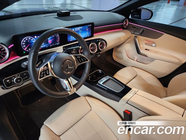 Mercedes-Benz CLA-Class CLA250 4MATIC Progressive