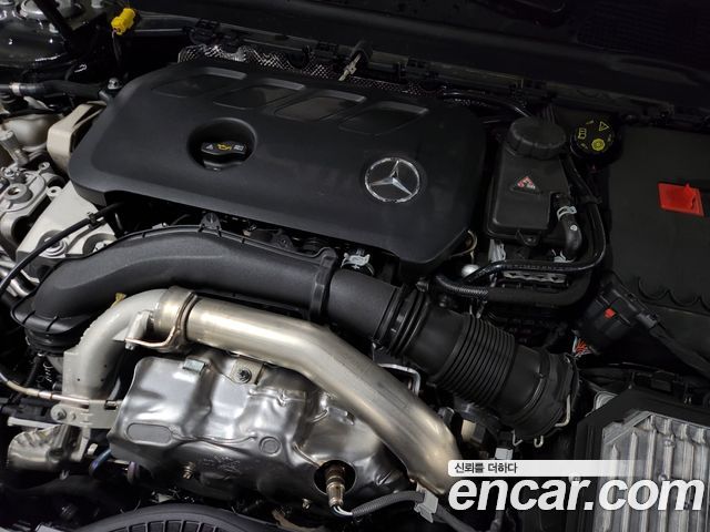 Mercedes-Benz CLA-Class CLA250 4MATIC Progressive